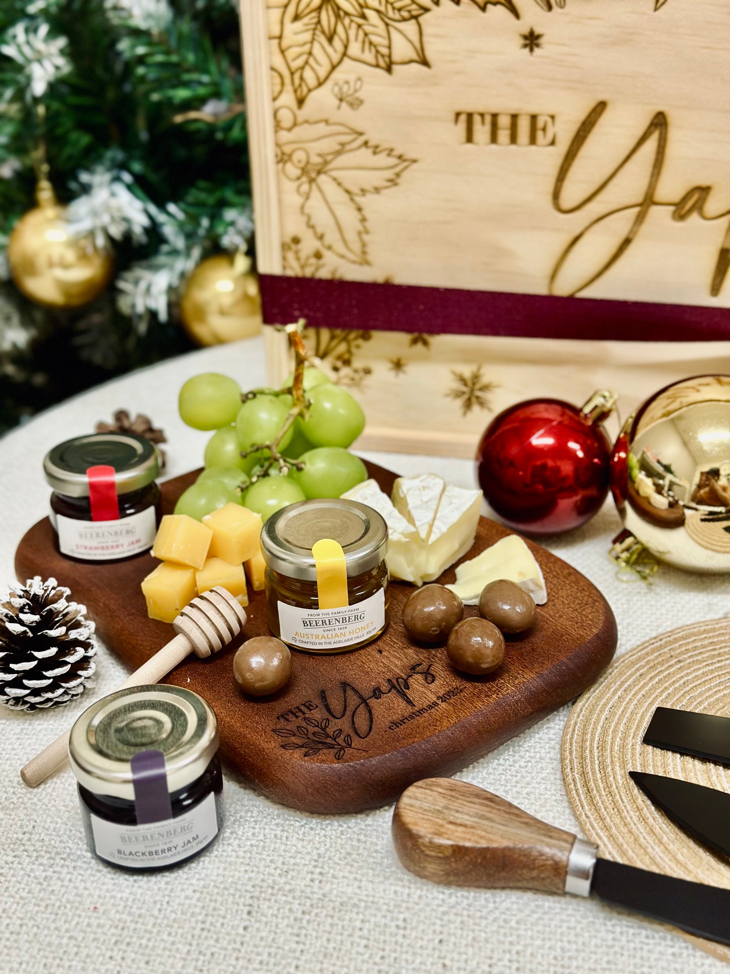 Christmas 2023: Celestial Blooms | Elegant Delights