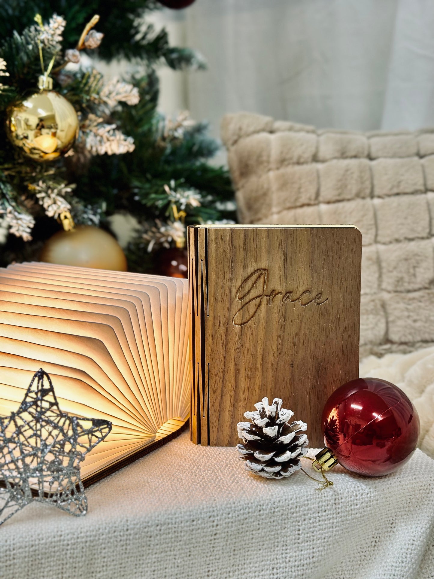 Christmas 2023: Celestial Blooms | Yuletide Glow