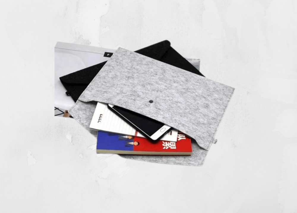 Feltfolio | 14" Felt iPad and Document Carry Folder - Personalized Gift - The Chic Habitat