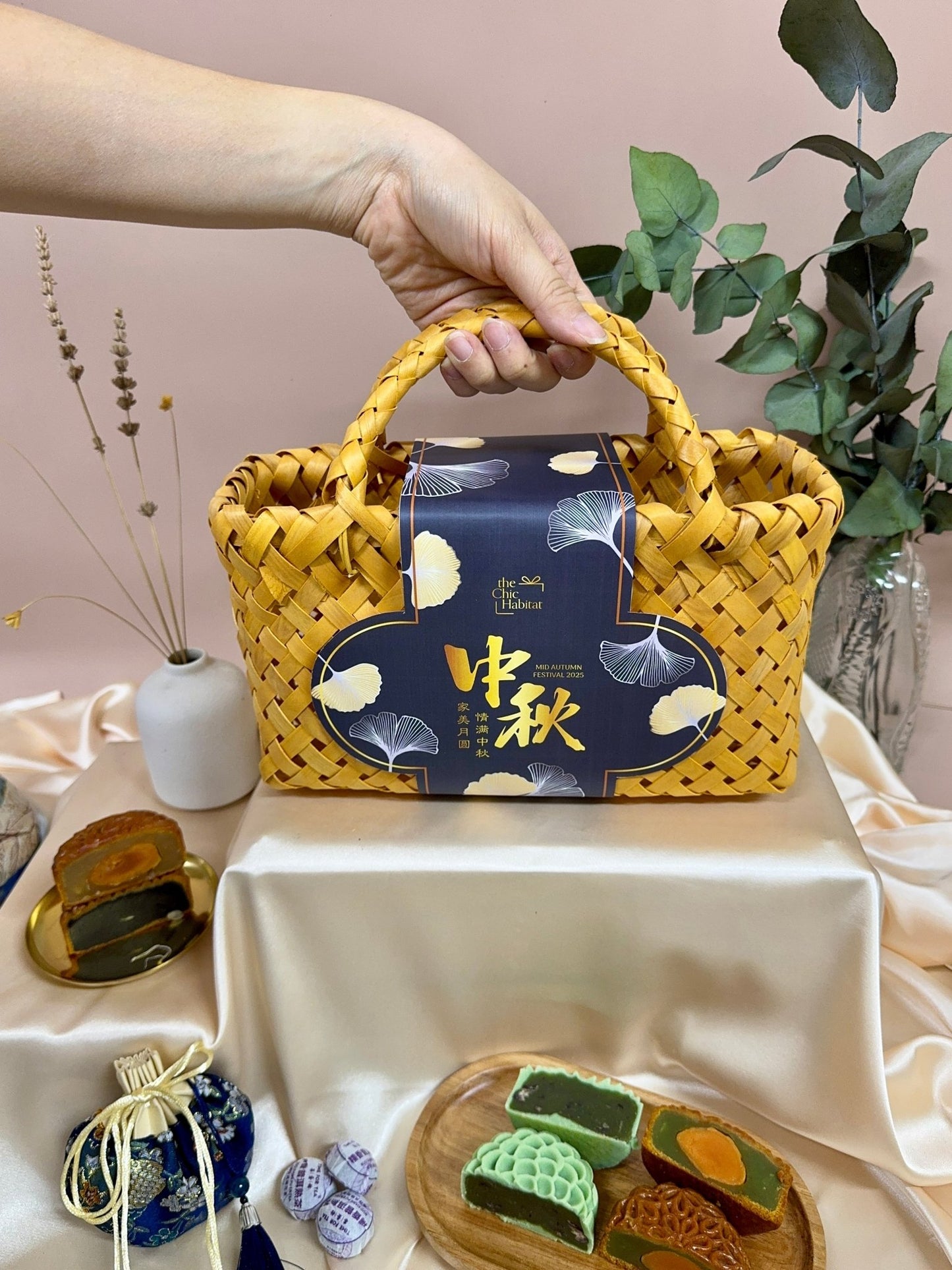 Floral Reunion 花香团圆 - Personalized Gift - The Chic Habitat