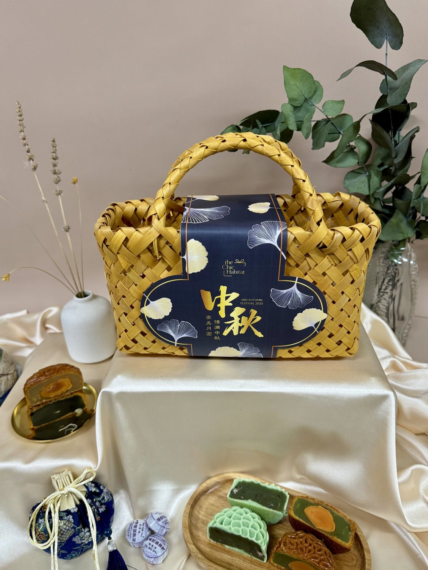 Floral Reunion 花香团圆 - Personalized Gift - The Chic Habitat