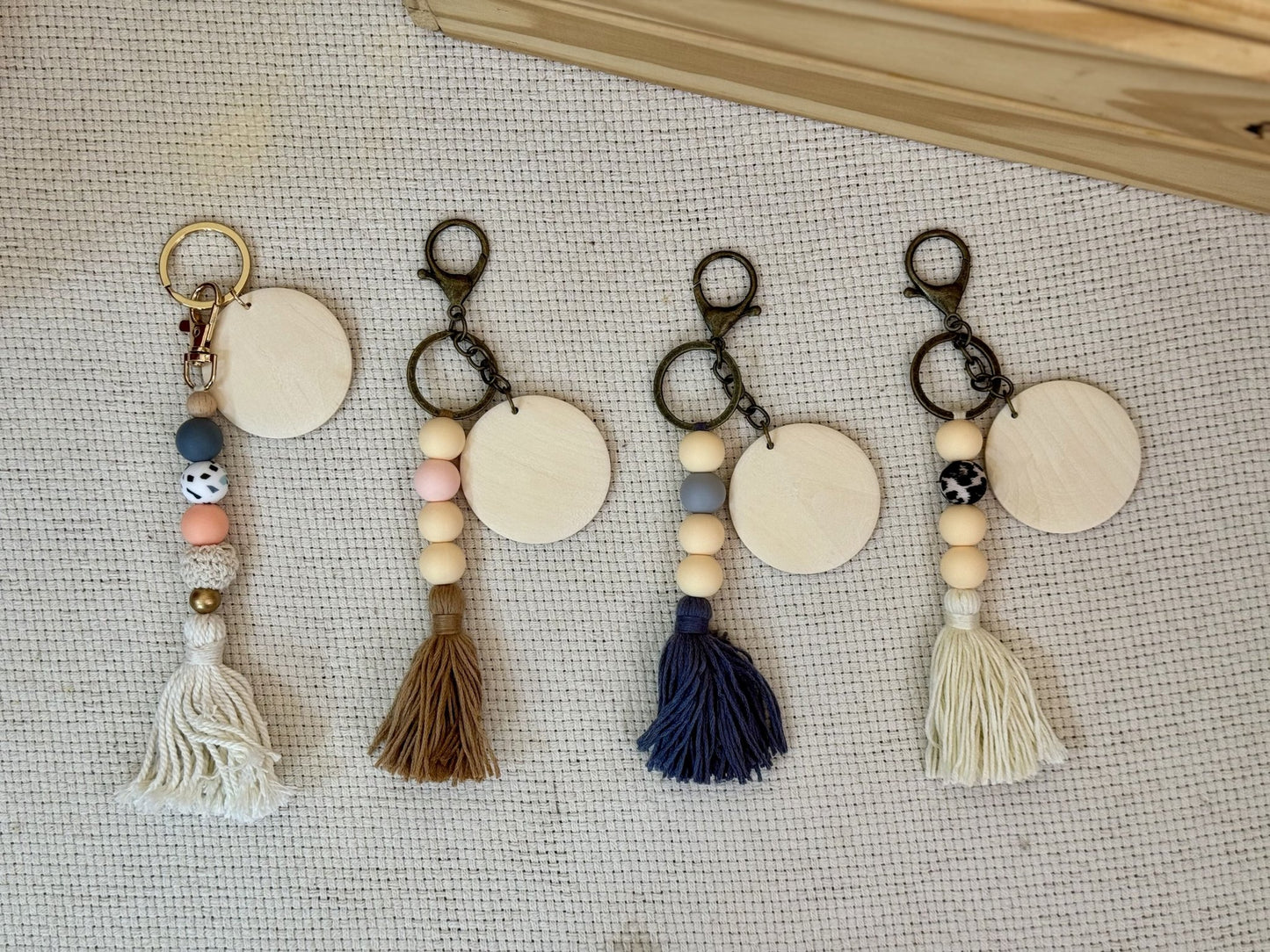 Little Hinge | Wooden Tassel Keychain - Personalized Gift - The Chic Habitat