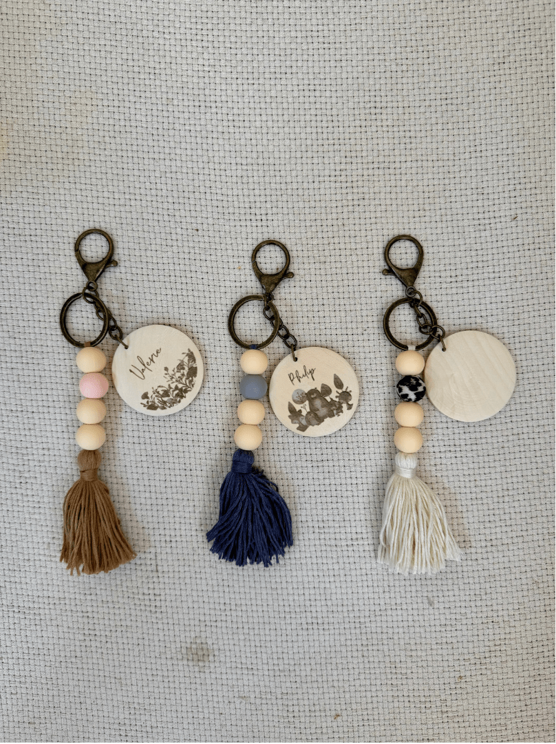 Little Hinge | Wooden Tassel Keychain - Personalized Gift - The Chic Habitat
