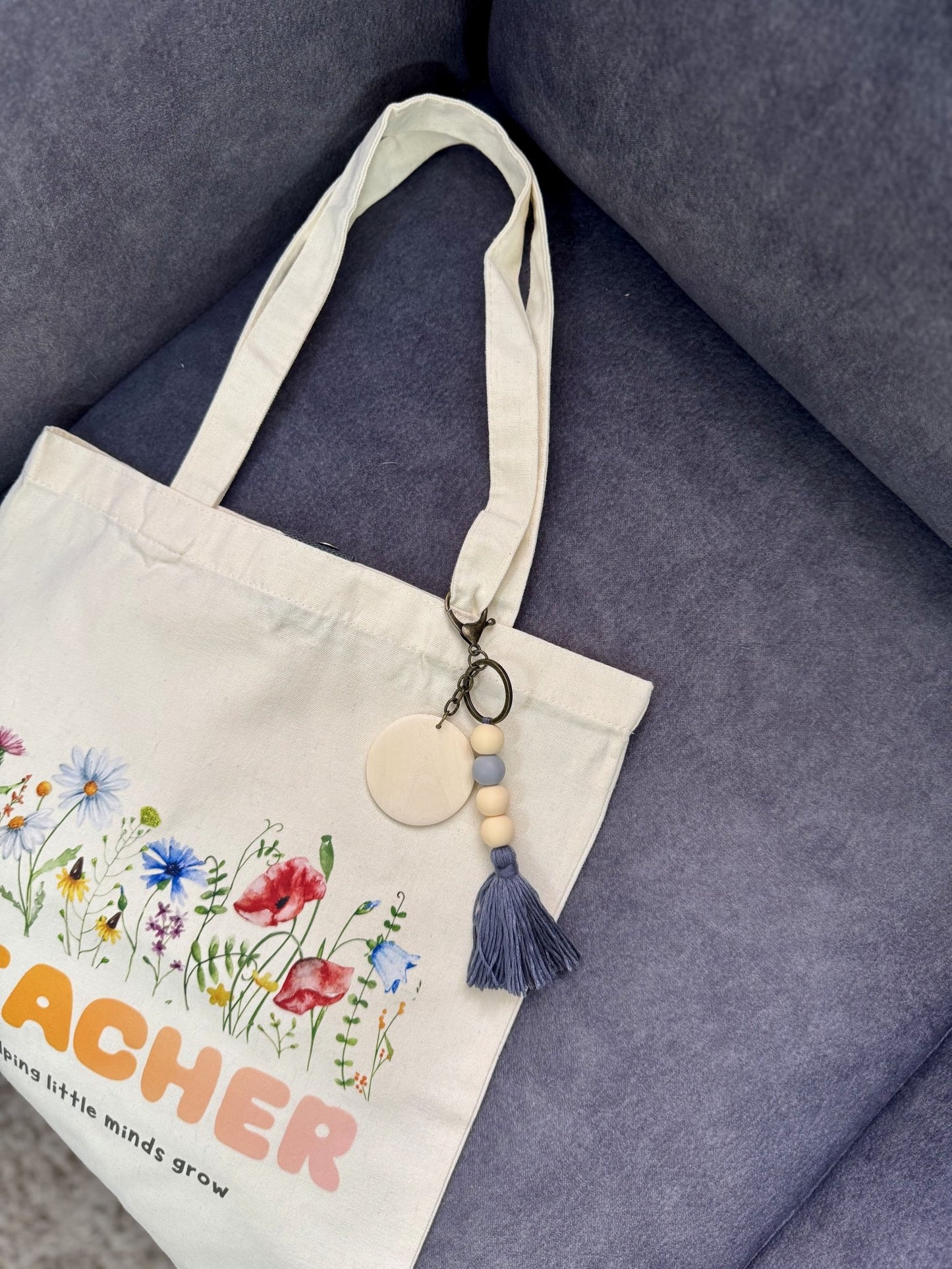 Little Hinge | Wooden Tassel Keychain - Personalized Gift - The Chic Habitat