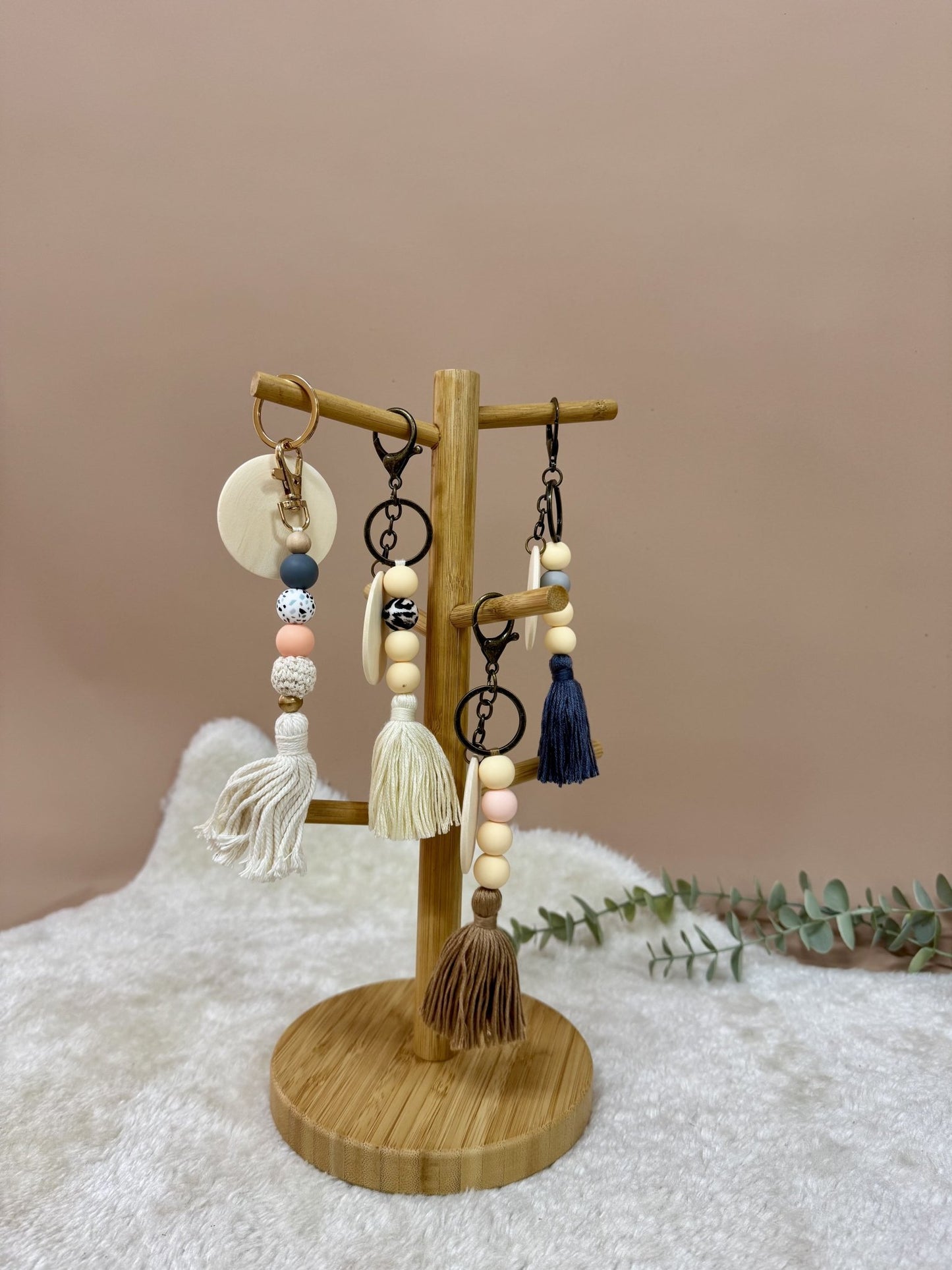 Little Hinge | Wooden Tassel Keychain - Personalized Gift - The Chic Habitat