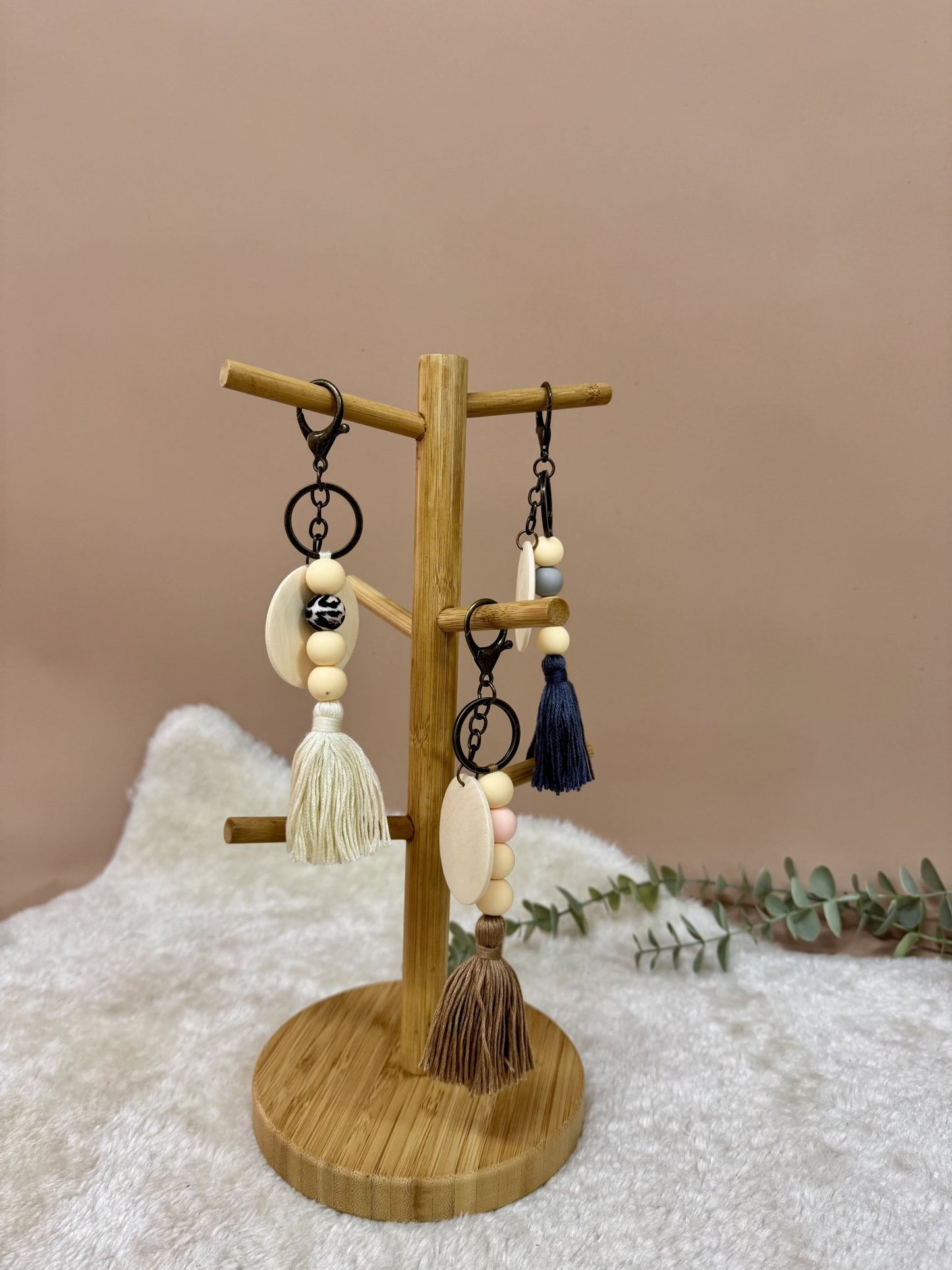 Little Hinge | Wooden Tassel Keychain - Personalized Gift - The Chic Habitat