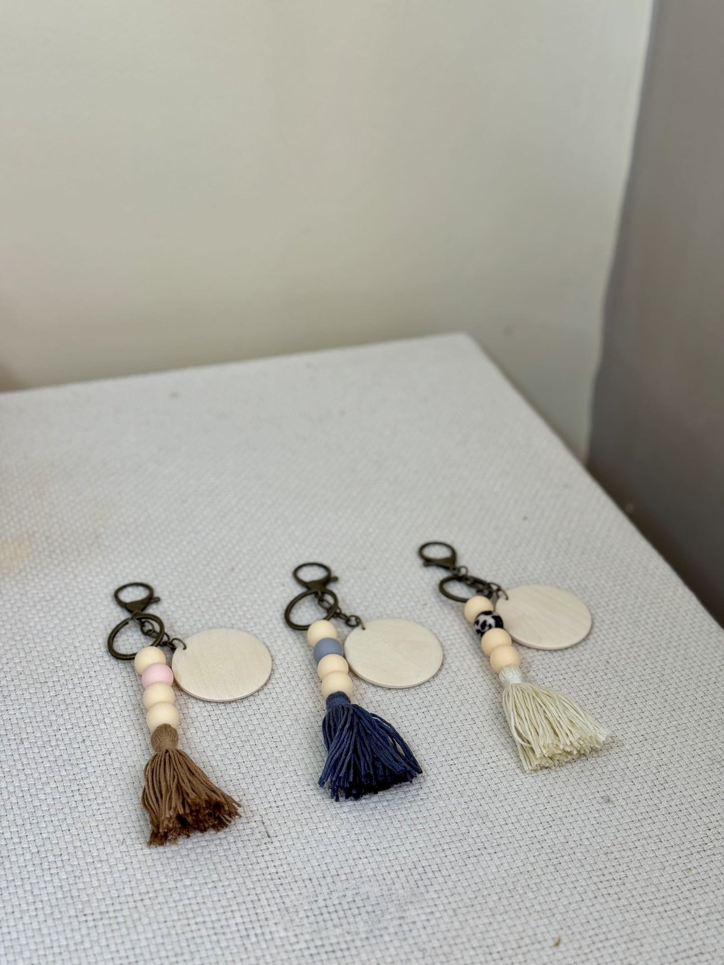 Little Hinge | Wooden Tassel Keychain - Personalized Gift - The Chic Habitat