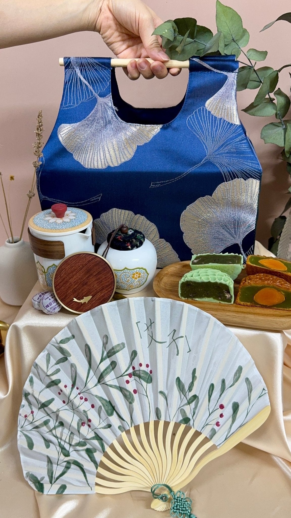 Petals of Harmony 花瓣和韵 - Personalized Gift - The Chic Habitat