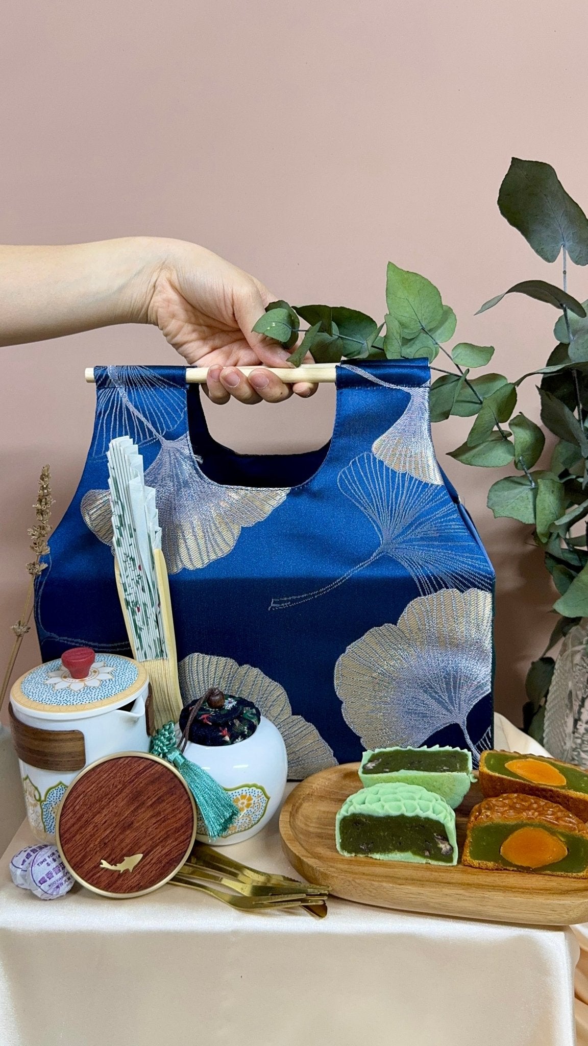 Petals of Harmony 花瓣和韵 - Personalized Gift - The Chic Habitat