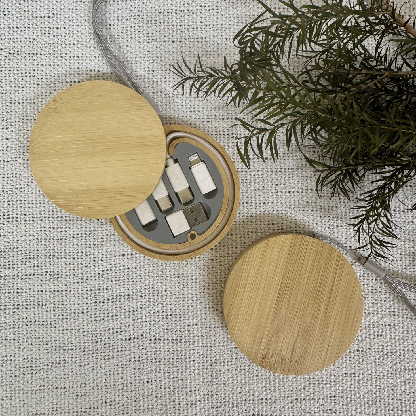 PlugMate | Wooden compact 6 - in - 1 USB Cable - Personalized Gift - The Chic Habitat