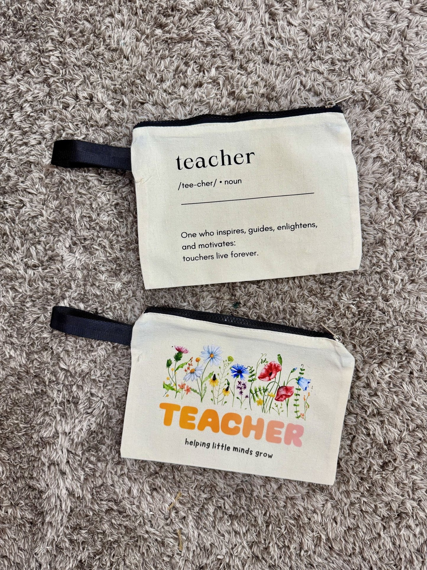 The Daily Zip | Canvas Pouch - Personalized Gift - The Chic Habitat