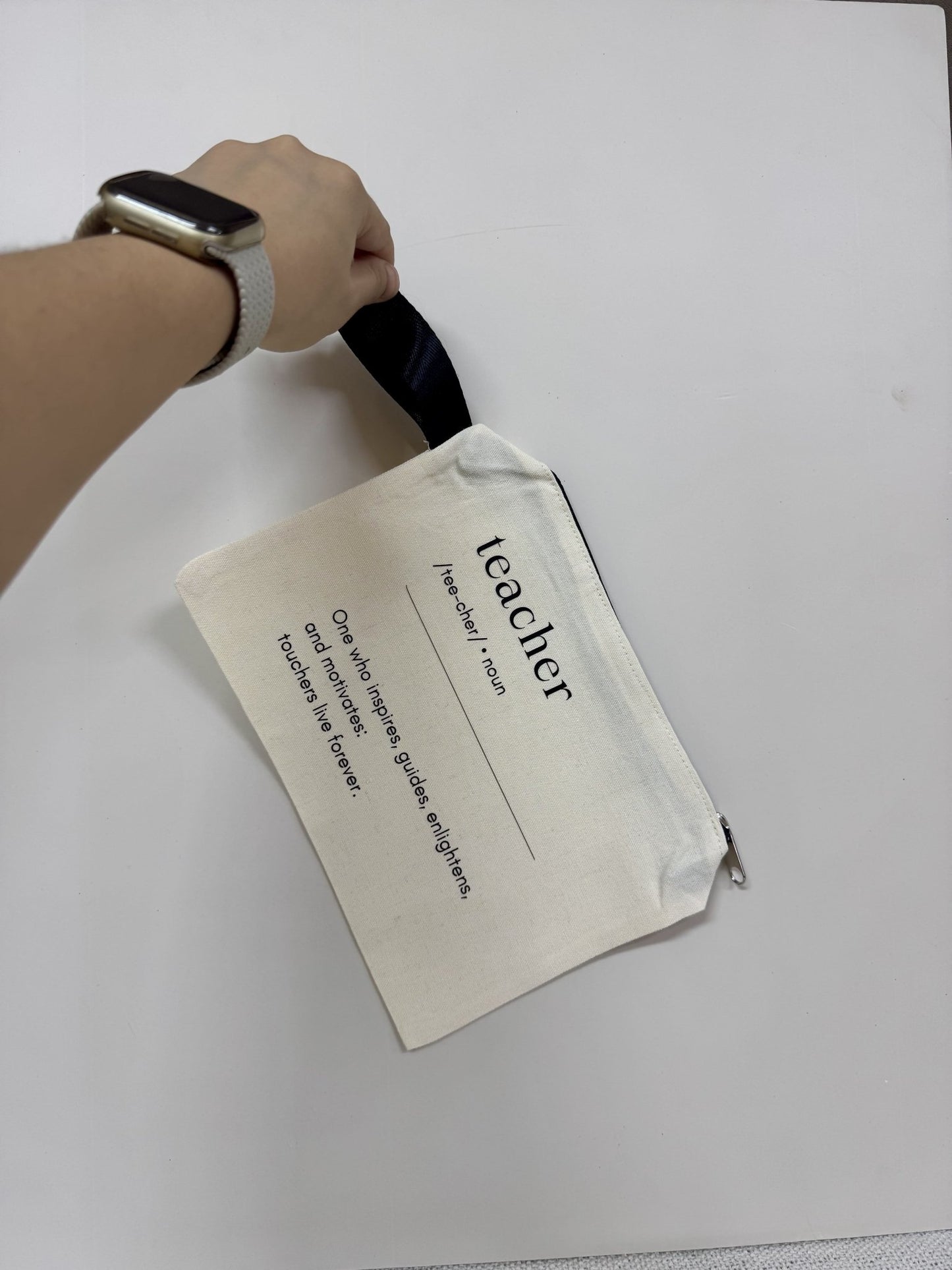 The Daily Zip | Canvas Pouch - Personalized Gift - The Chic Habitat