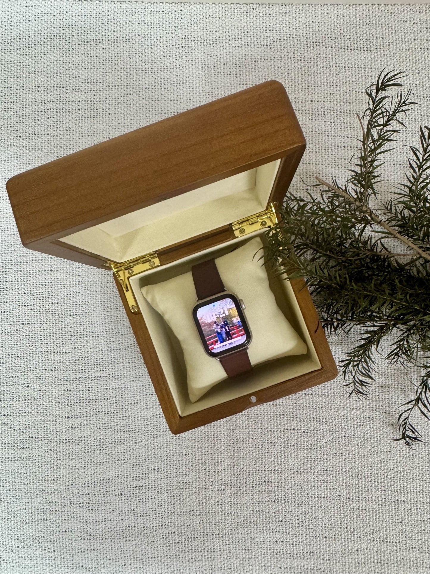 The Keeper One | Wooden Watch Box Single - Personalized Gift - The Chic Habitat