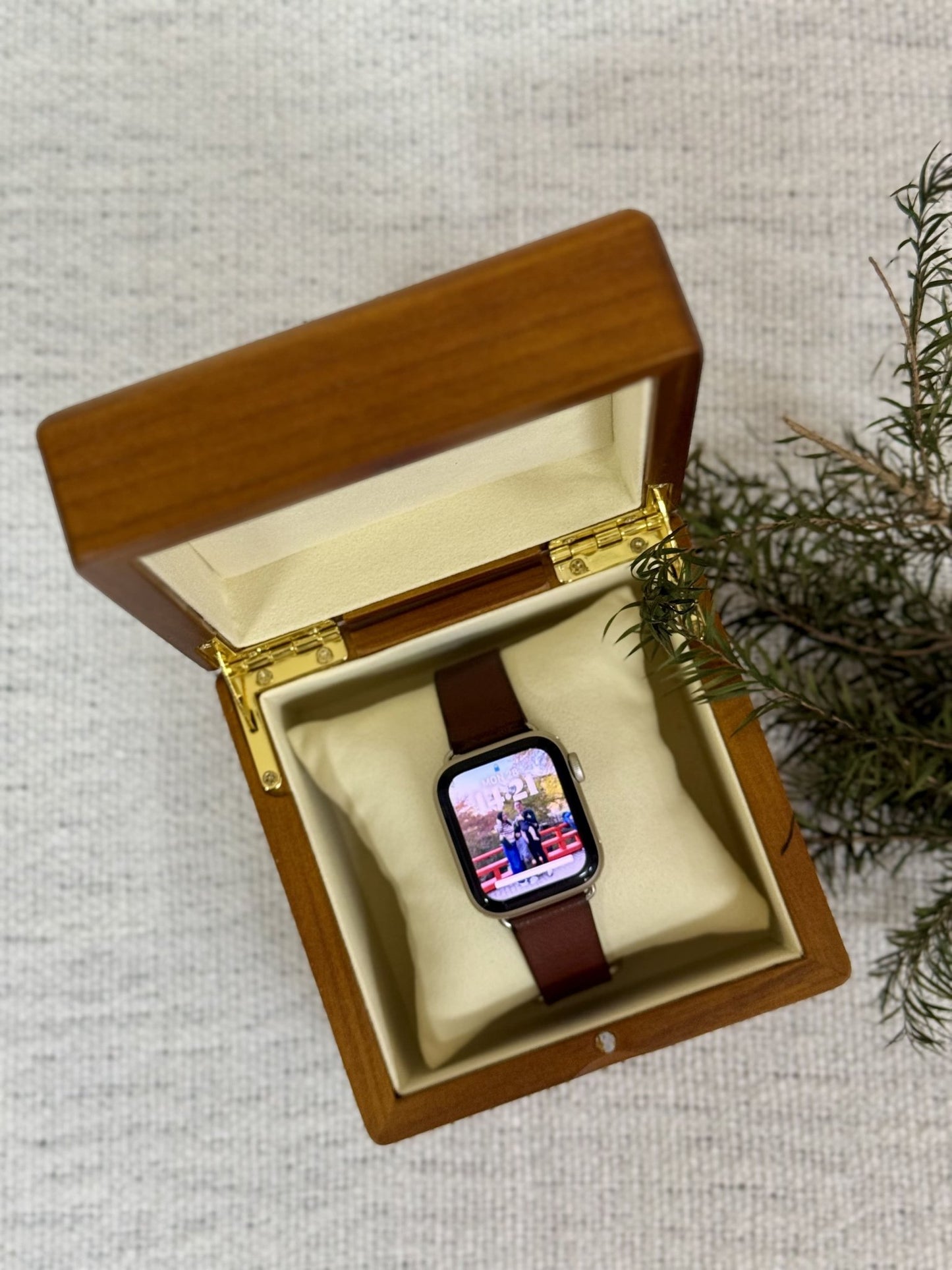 The Keeper One | Wooden Watch Box Single - Personalized Gift - The Chic Habitat