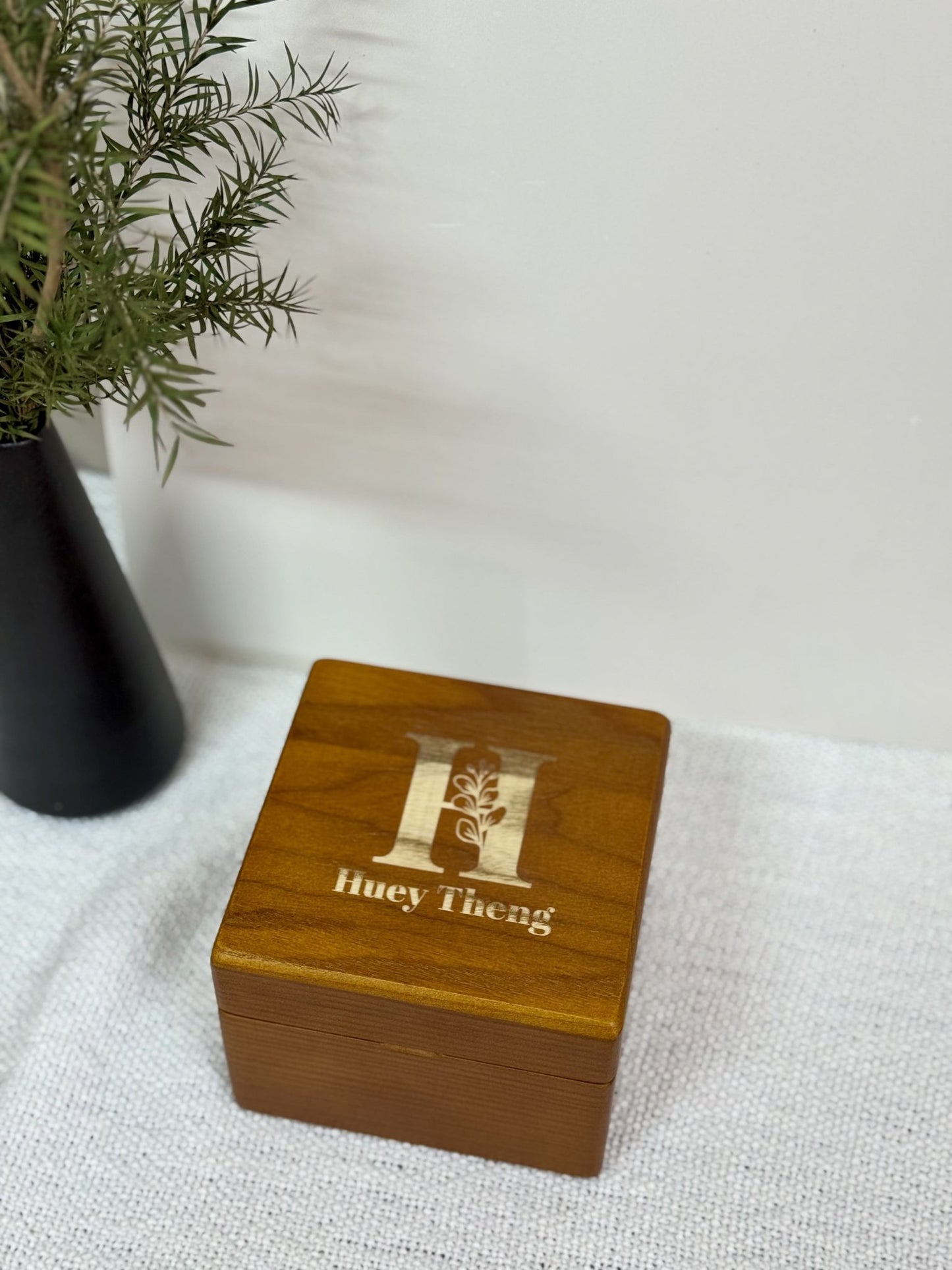 The Keeper One | Wooden Watch Box Single - Personalized Gift - The Chic Habitat