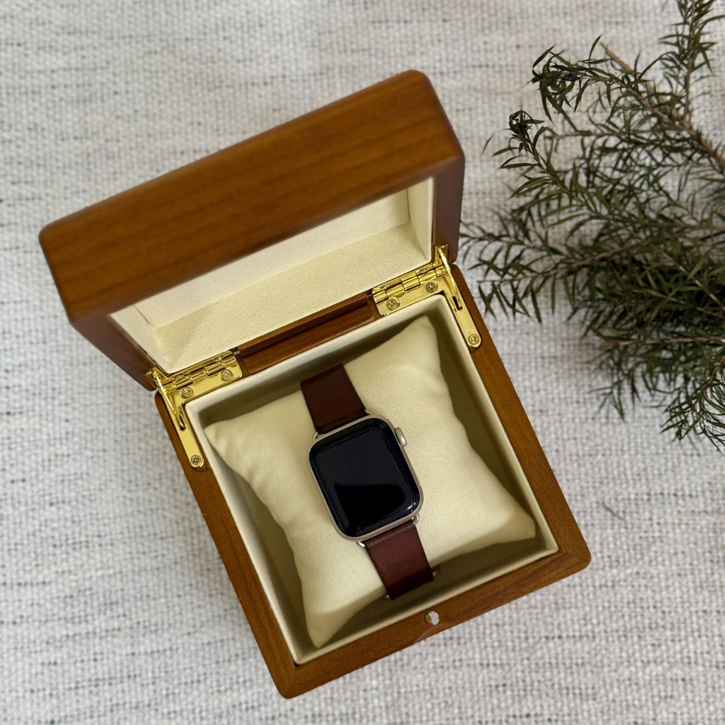 The Keeper One | Wooden Watch Box Single - Personalized Gift - The Chic Habitat
