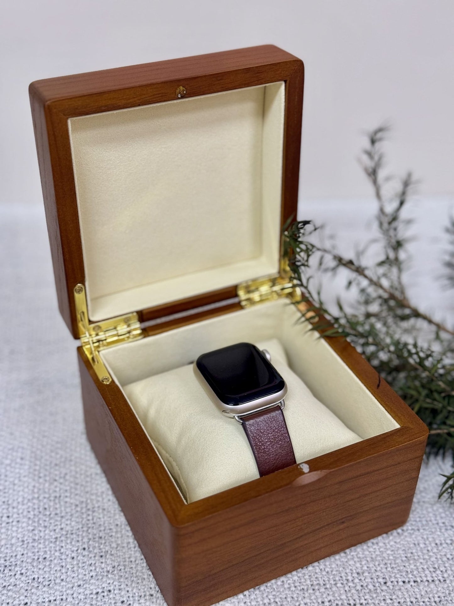 The Keeper One | Wooden Watch Box Single - Personalized Gift - The Chic Habitat