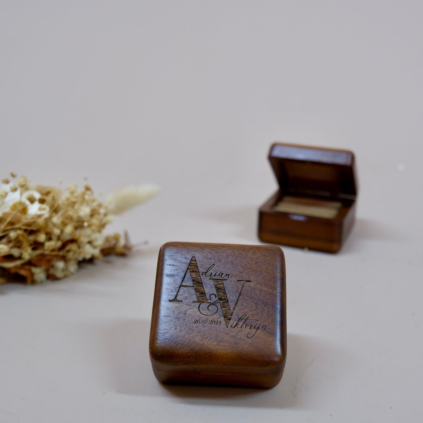 Wedding | Rustic Ring Box - Personalized Gift - The Chic Habitat