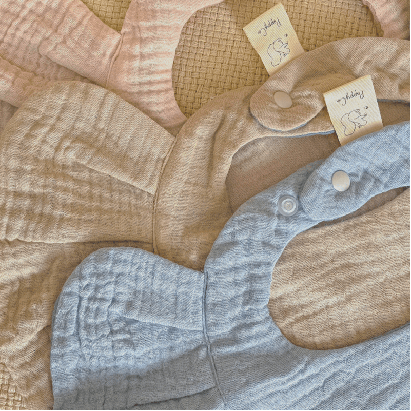 PoppyCo. | Drool Bib with Wings - The Chic Habitat