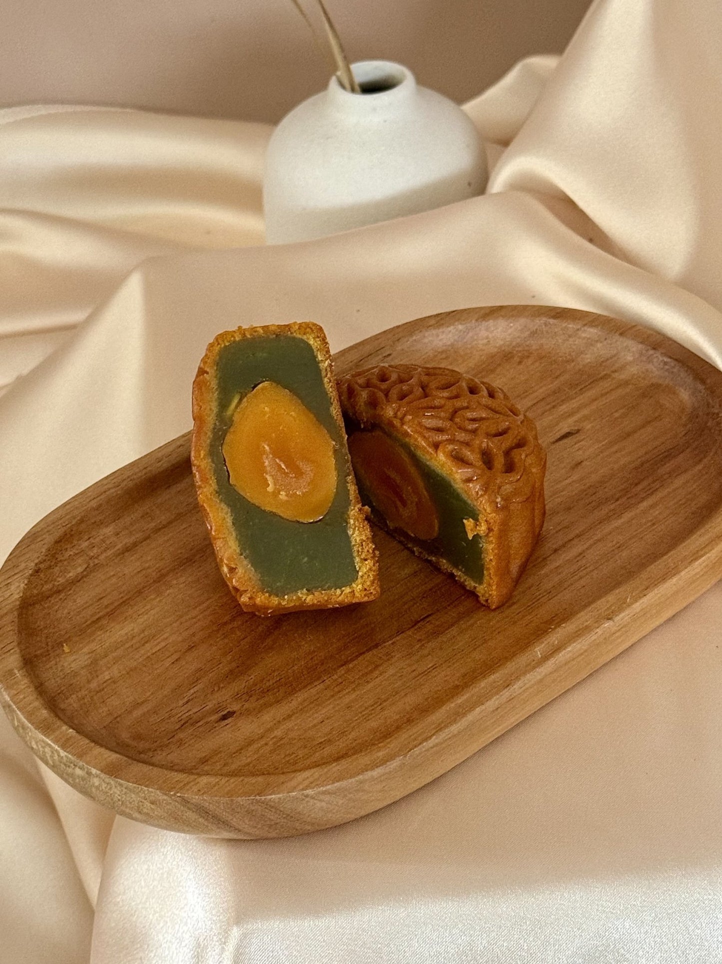 Blossom Moon 花月圆 - Personalized Gift - The Chic Habitat