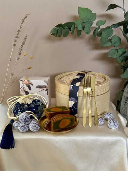 Blossom Moon 花月圆 - Personalized Gift - The Chic Habitat