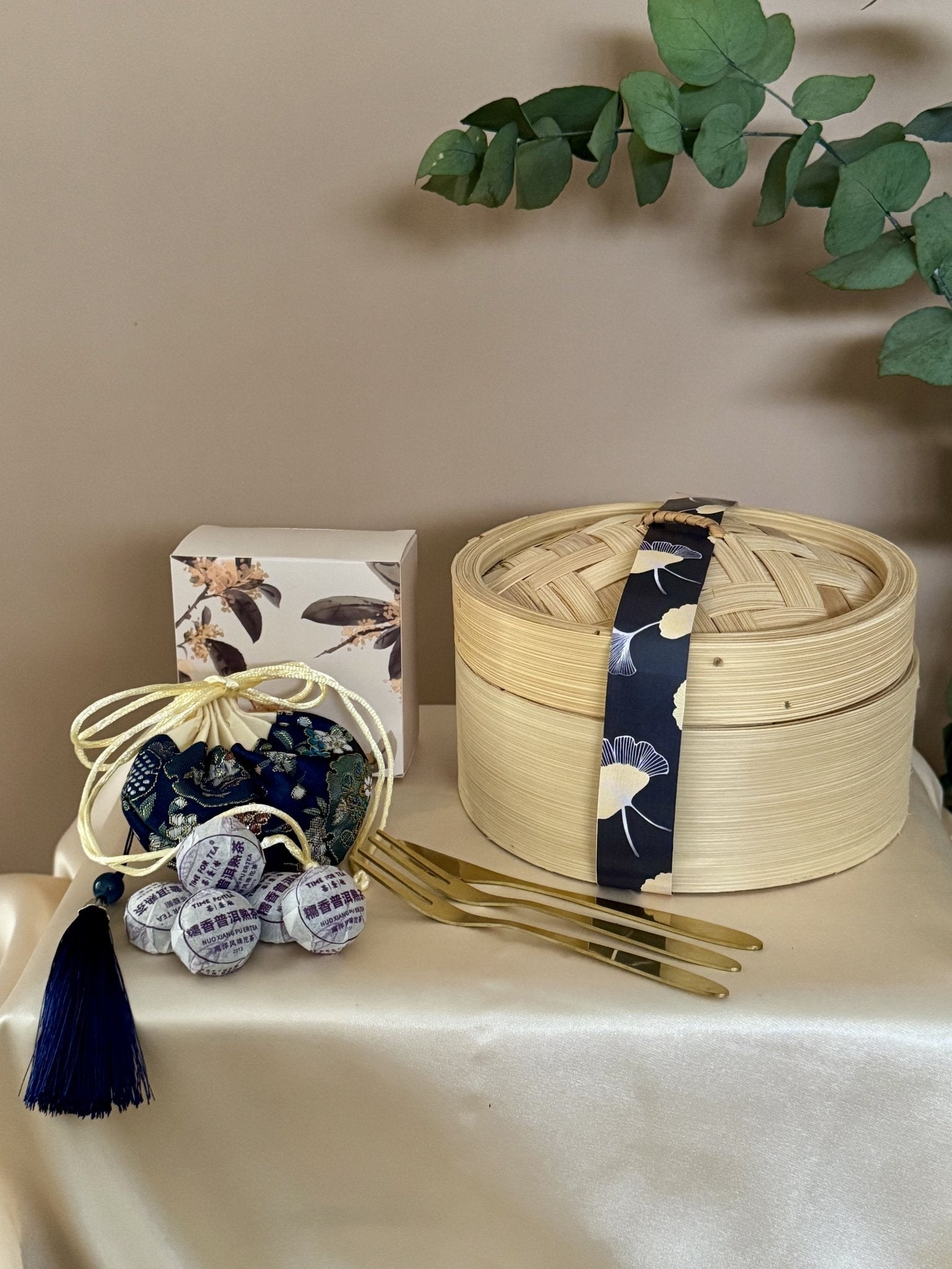 Blossom Moon 花月圆 - Personalized Gift - The Chic Habitat