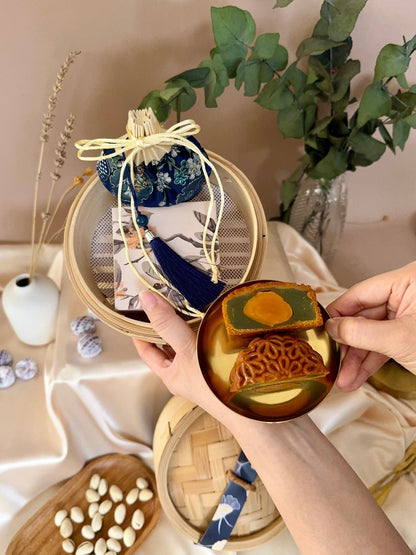 Blossom Moon 花月圆 - Personalized Gift - The Chic Habitat