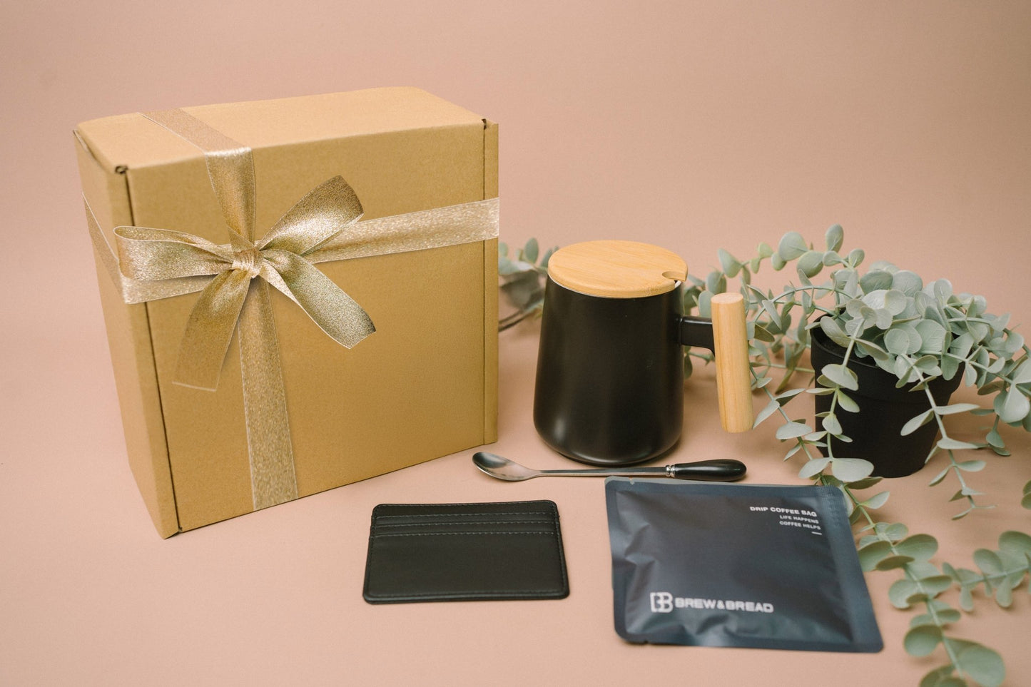 Gift Set | Pocket & Pour - Personalized Gift - The Chic Habitat