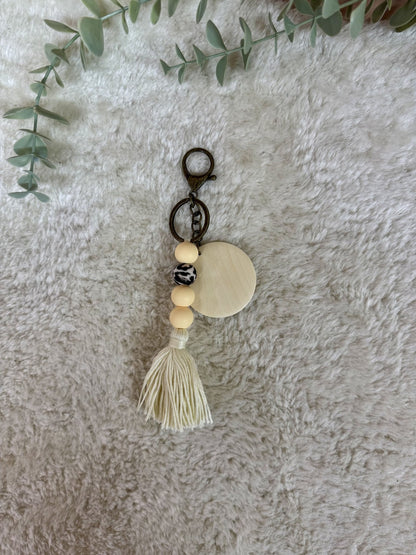Little Hinge | Wooden Tassel Keychain - Personalized Gift - The Chic Habitat
