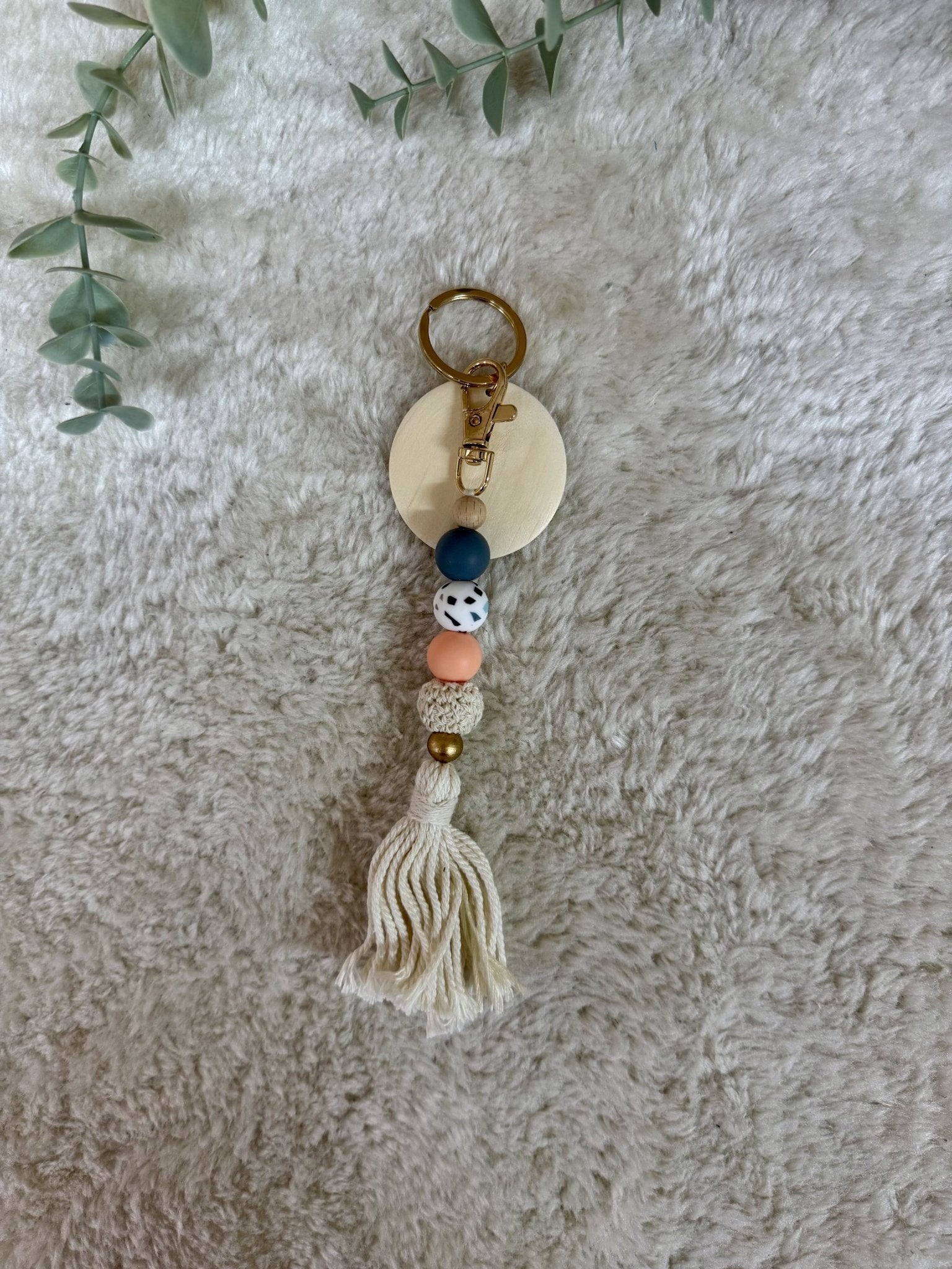 Little Hinge | Wooden Tassel Keychain - Personalized Gift - The Chic Habitat