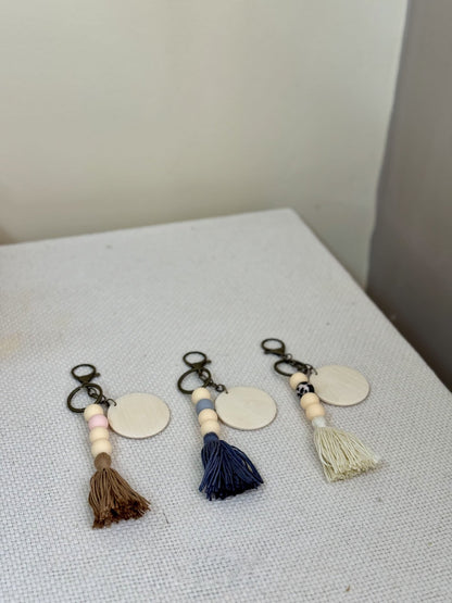 Little Hinge | Wooden Tassel Keychain - Personalized Gift - The Chic Habitat