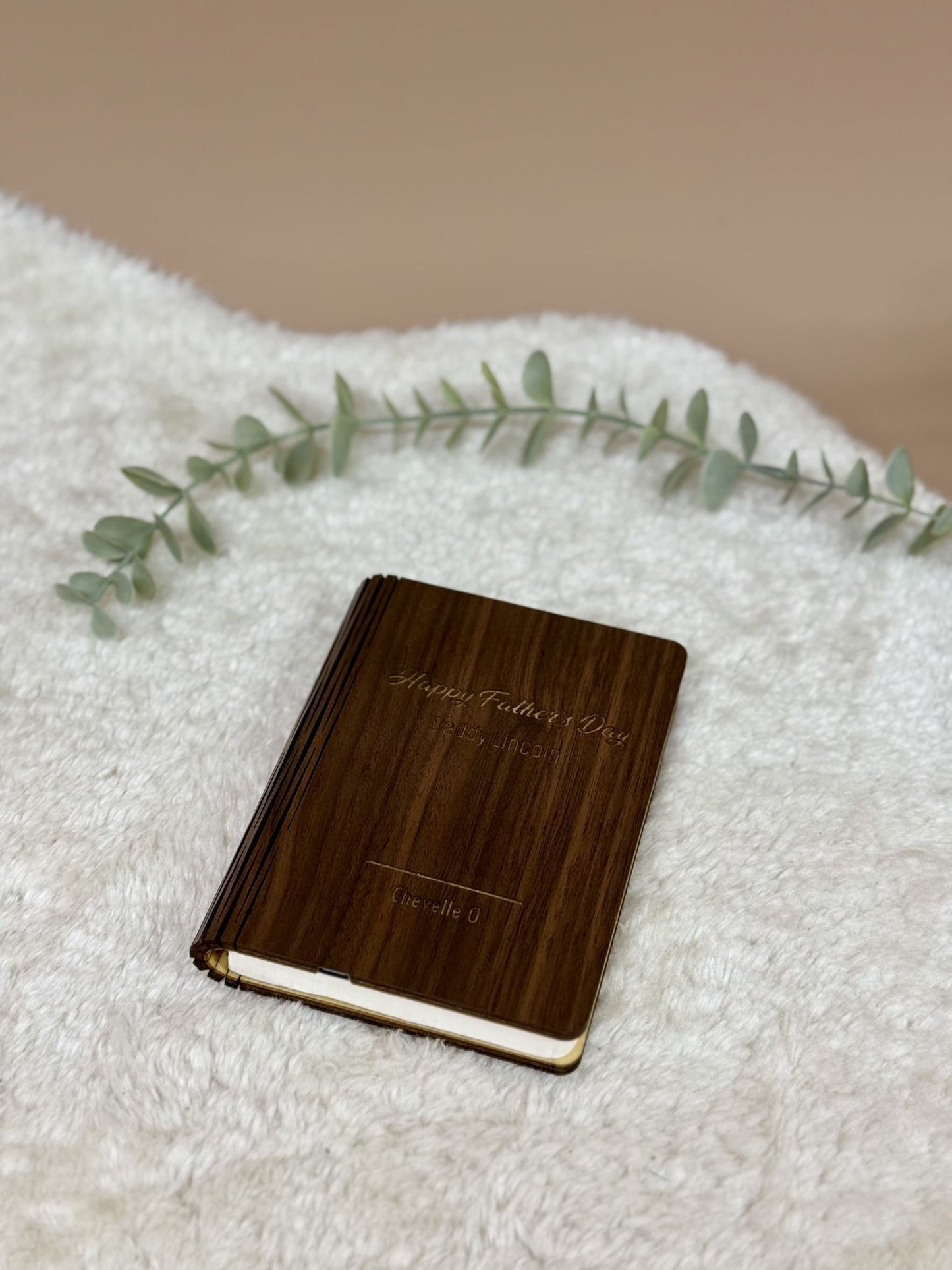 Luminous Tales | Wooden Nightlight - Personalized Gift - The Chic Habitat