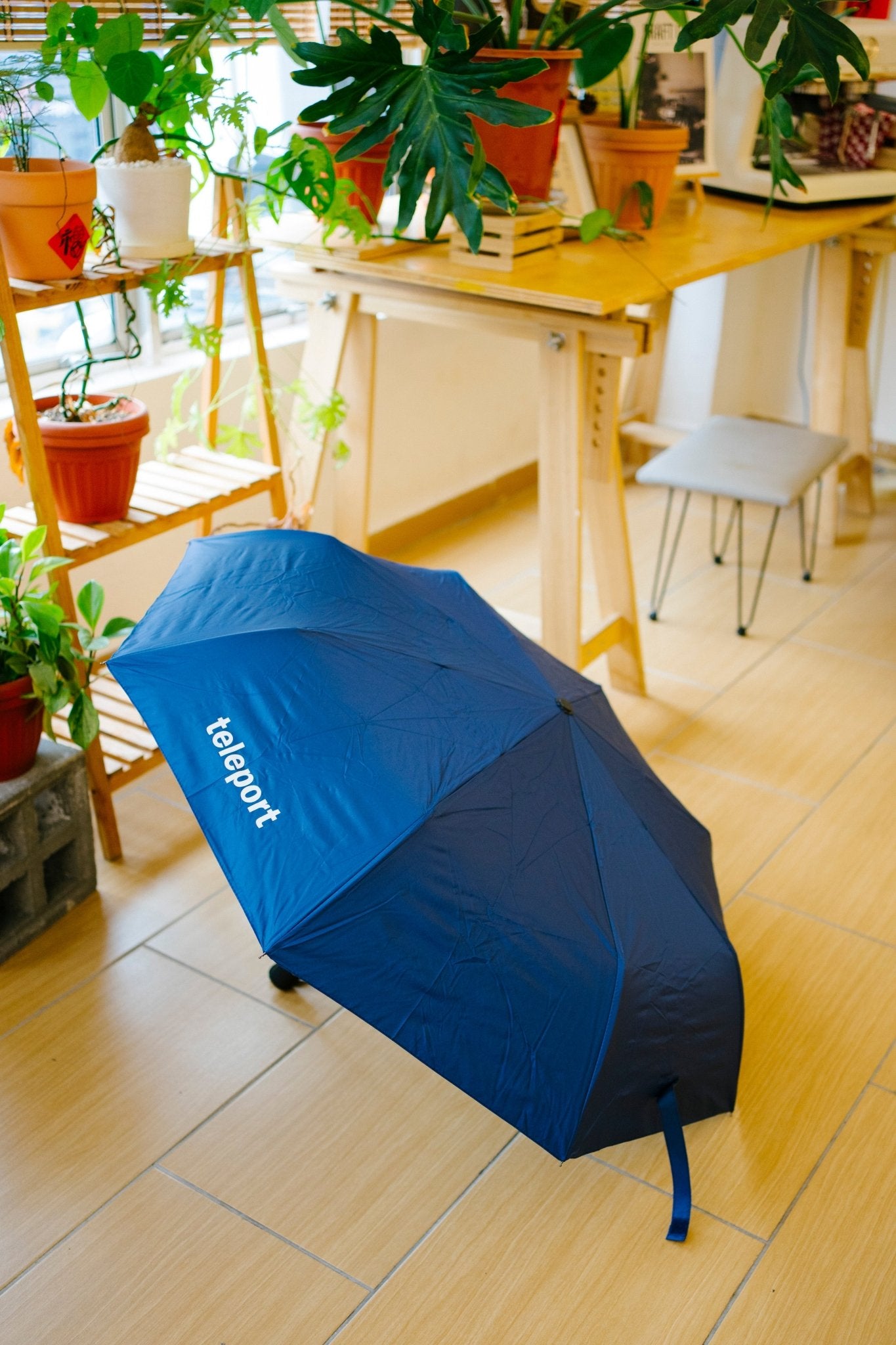 SwiftShield Umbrella | Auto - Open Close 3 Fold Umbrella - Personalized Gift - The Chic Habitat