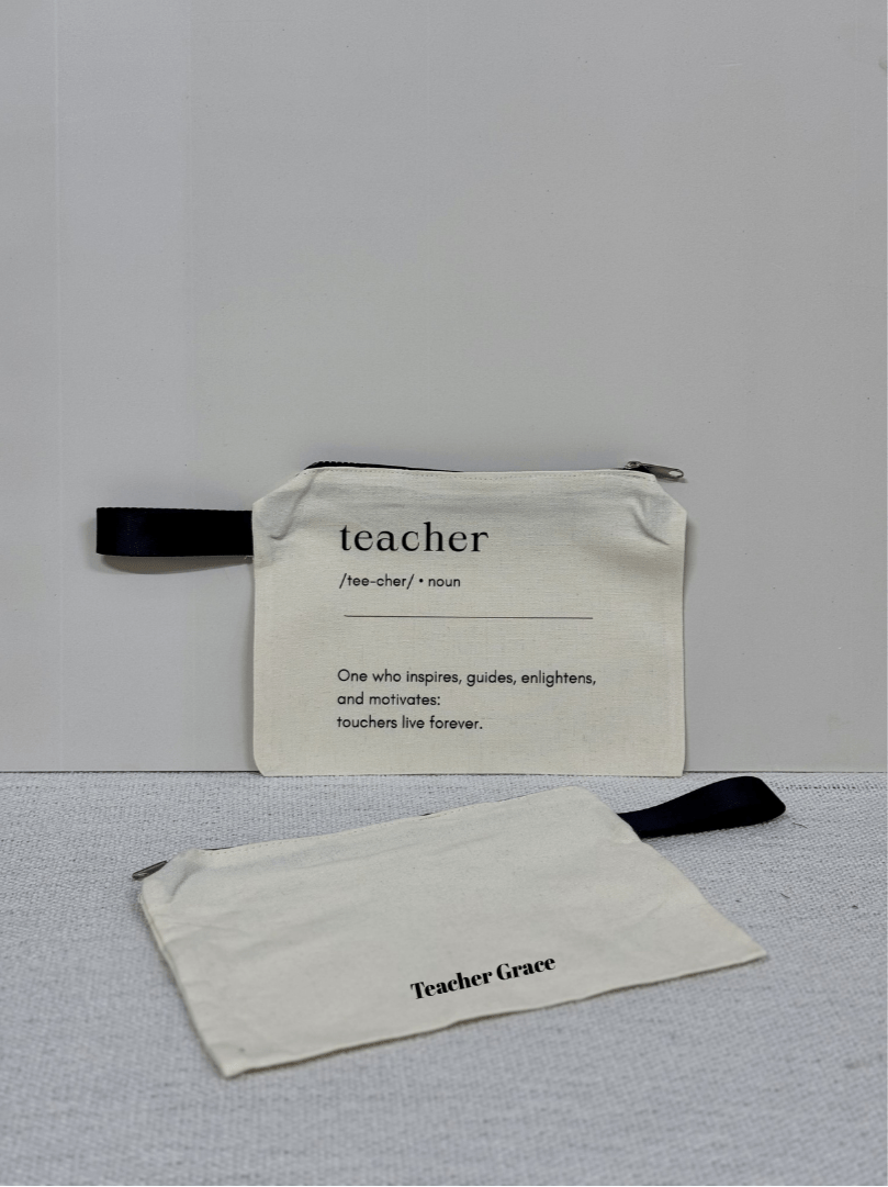 The Daily Zip | Canvas Pouch - Personalized Gift - The Chic Habitat