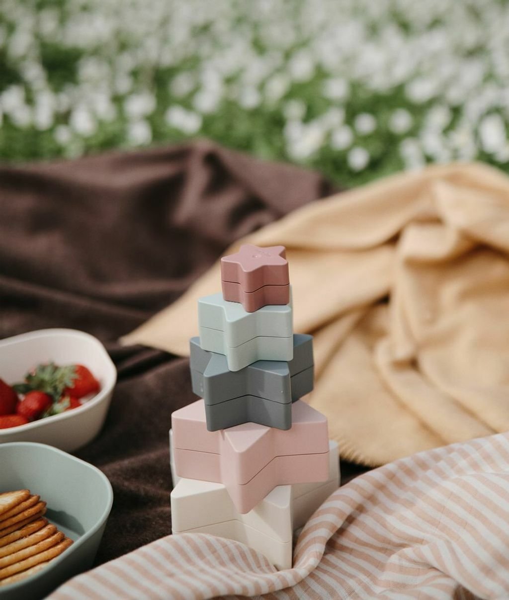 Mushie | Nesting Stars Stacking Toy - The Chic Habitat