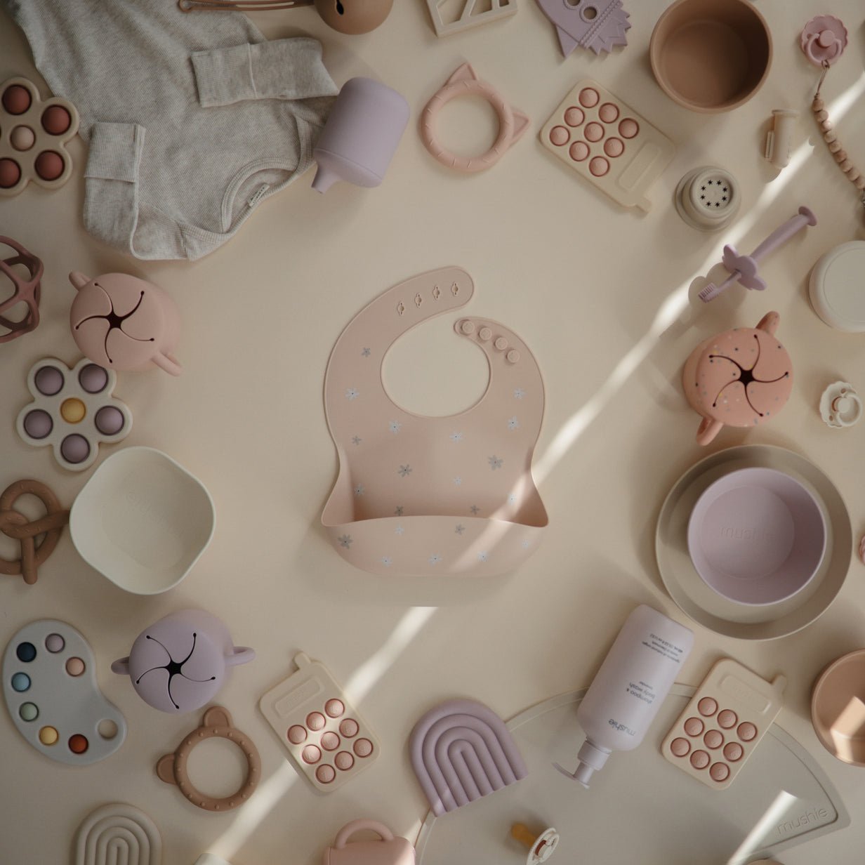 Mushie | Silicone Bib Print - The Chic Habitat