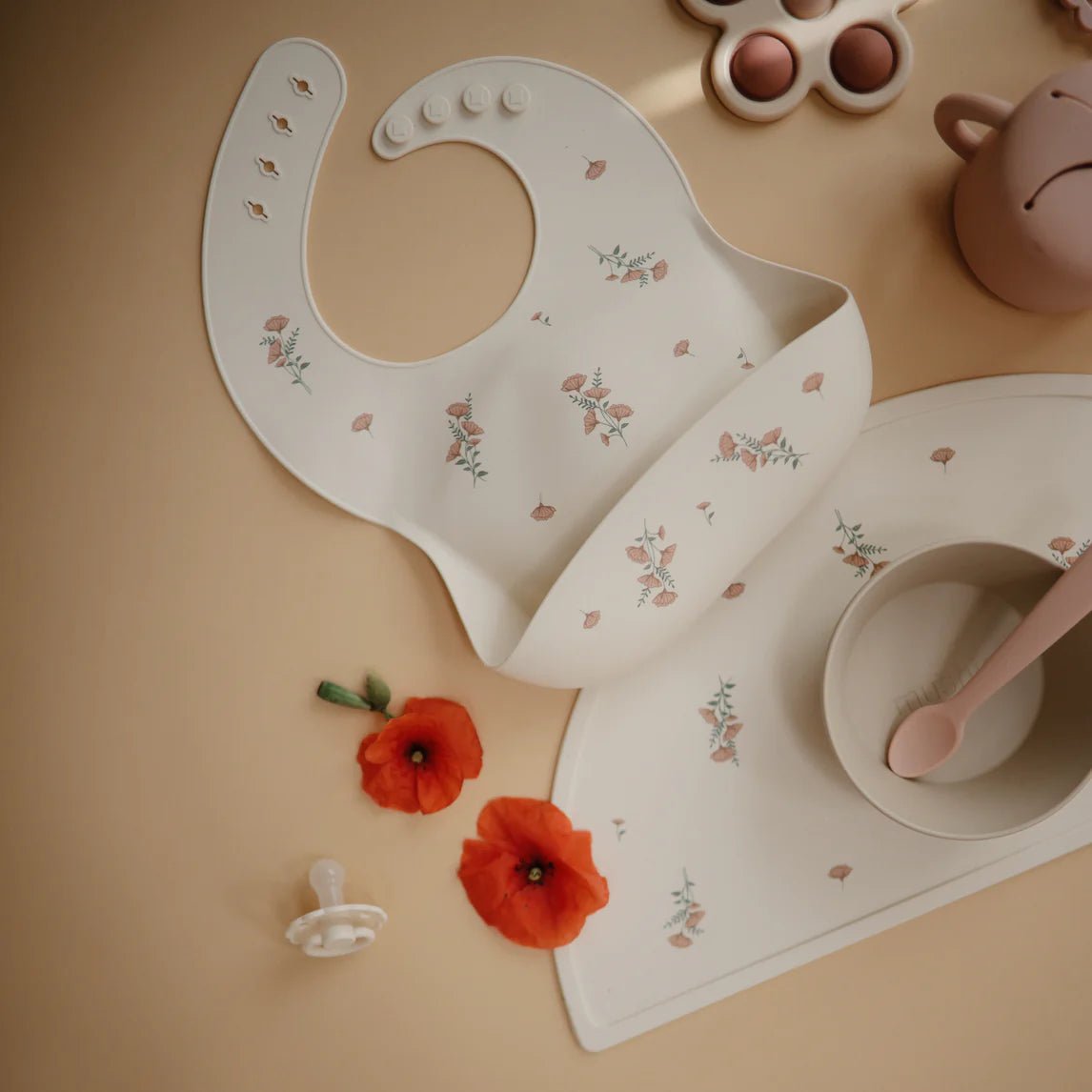 Mushie | Silicone Bib Print - The Chic Habitat