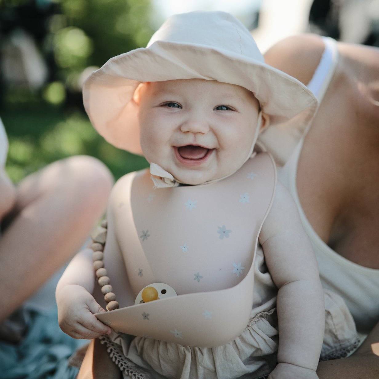 Mushie | Silicone Bib Print - The Chic Habitat