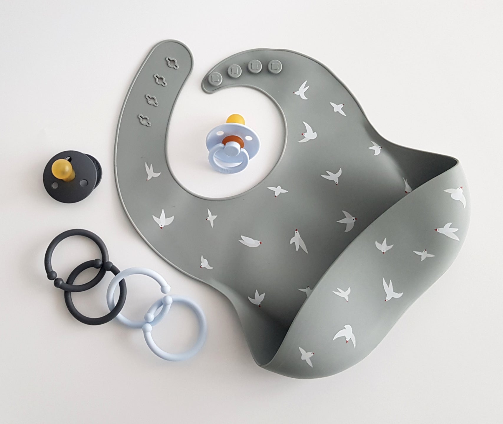 Mushie | Silicone Bib Print - The Chic Habitat